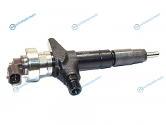 8-98238-318-0 Топливная форсунка ISUZU ELF NMR85 07-