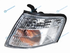215-15A4L-U Габарит NISSAN PRIMERA CAMINO 98-01 хрусталь