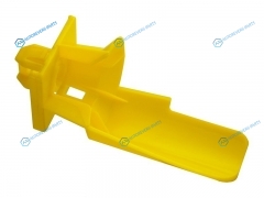 ST-TY74-000B-E1 Клипса крепления фары TOYOTA HIACEQUANTUM 05- RH