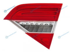 ST-665-1302R Фонарь в крышку багажника SKODA SUPERB 13-15