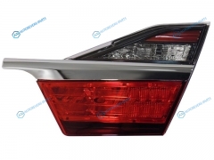 ST-212-13T0R Фонарь в крышку багажника TOYOTA CAMRY 14-18 RH
