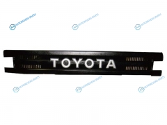 ST-TY66-093-D0 Решетка верх TOYOTA DYNATOYOACE 85-90