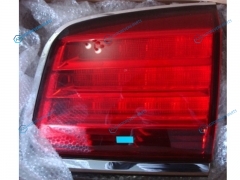 81580-60220 Фонарь в крышку багажника RH LEXUS LX570 07- (USA)