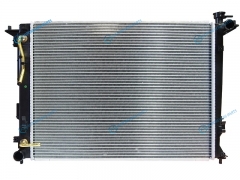 HY0014-1 Радиатор KIA SPORTAGE  HYUNDAI IX35 2.02.4 10- (Словакия)