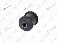 C8132 Сайлентблок переднего рычага подвески | перед правлев