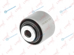 B8219 Сайлентблок рычага подвески | перед правлев