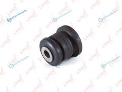 C8233 Сайлентблок переднего рычага подвески | перед правлев