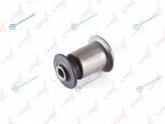 C8256 Сайлентблок переднего рычага подвески | перед правлев