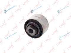 C8026 Сайлентблок переднего рычага подвески | перед правлев