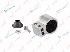 C8208 Сайлентблок переднего рычага подвески | перед правлев