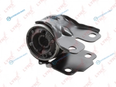 C8250 Сайлентблок рычага подвески | перед лев