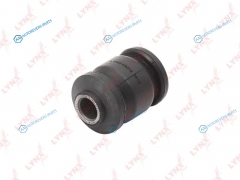 C8312 Сайлентблок рычага передней подвески | перед правлев