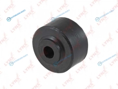 B8232 Втулка стойки стабилизатора | перед