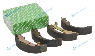 BS-P 8454 Колодки тормозные барабанные со скобами для ручника |зад. прав. лев |