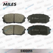 E400055 Колодки тормозные (Смесь Low-Metallic) HYUNDAI ix35 10-KIA SPORTAGE 10-CARENS 02- передние (без датчика) (TRW GDB3461) E400055