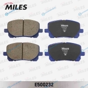 E500232 Колодки тормозные (Смесь CERAMIC) TOYOTA AVENSIS VERSO 2.02.0D 01- передние (TRW GDB3315) E500232